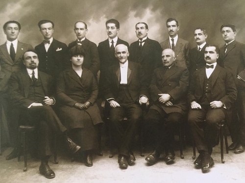 Հ. Թումանյանը ՀՕՄ-ի անդամների հետ, Կ.Պոլիս, 1921