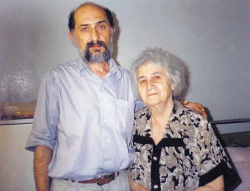 Մարո Մարգարյանը որդու' տաղանդավոր գեղանկարիչ Աշոտ Բայանդուրի հետ